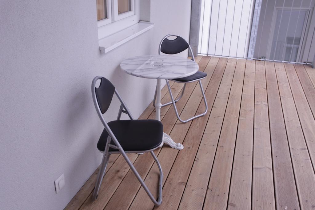 Casa Nostra - Ruhige Stadtwohnung Mit Balkon Wien Exteriör bild